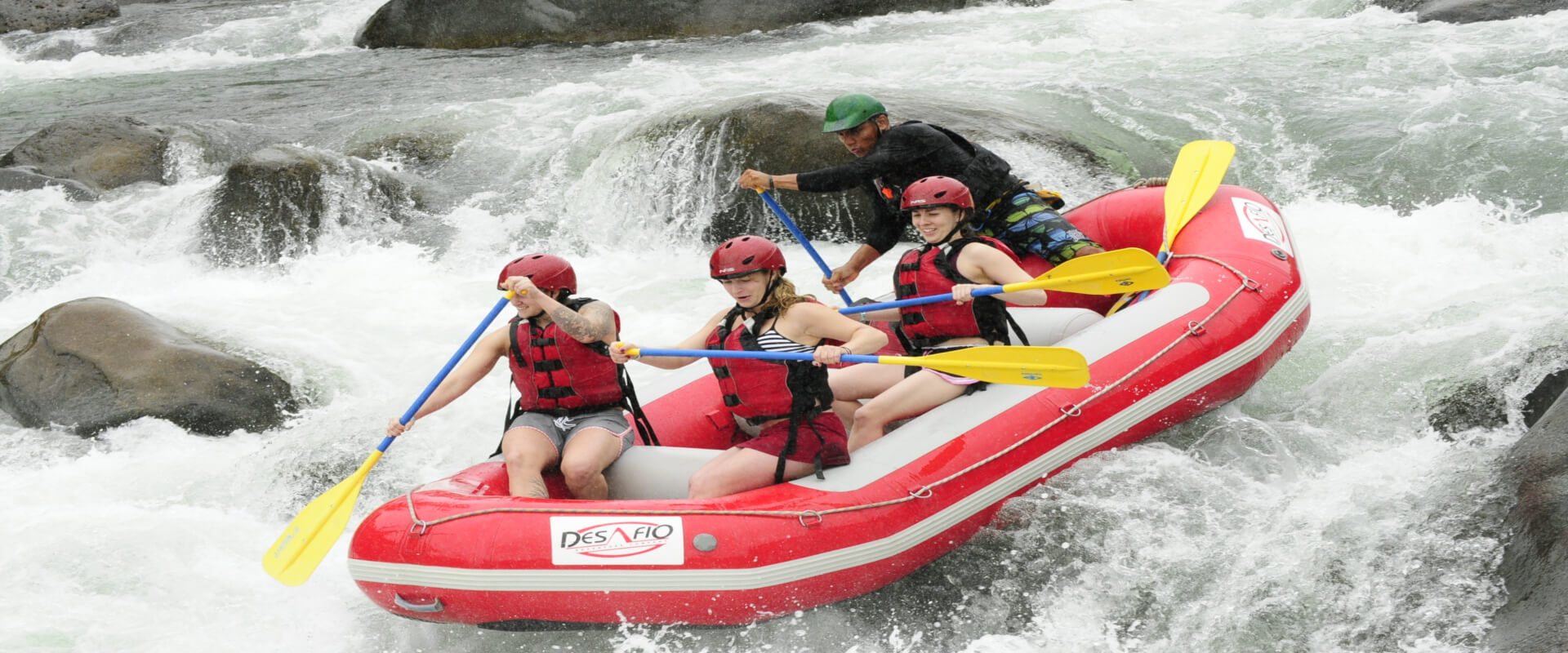 Rafting y aguas termales en Arenal | Costa Rica Jade Tours