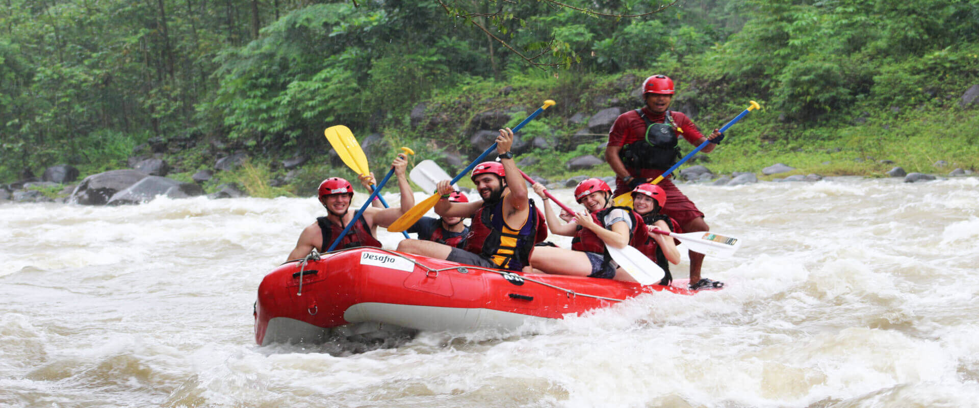 Rafting Clase III / IV en el río Tenorio | Costa Rica Jade Tours