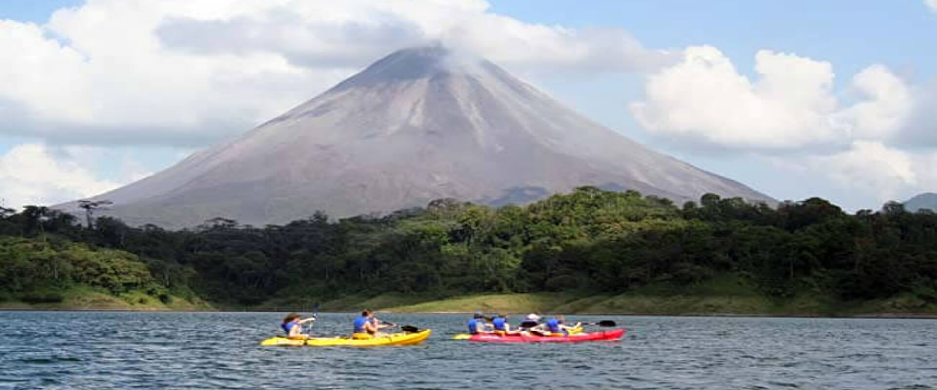 Kayaking in Lake Arenal | Costa Rica Jade Tours