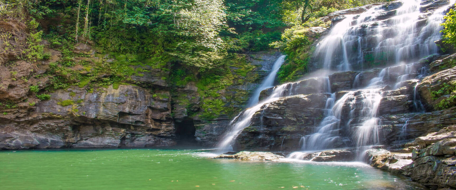 Nauyaca Waterfalls tour in Manuel Antonio | Costa Rica Jade Tours