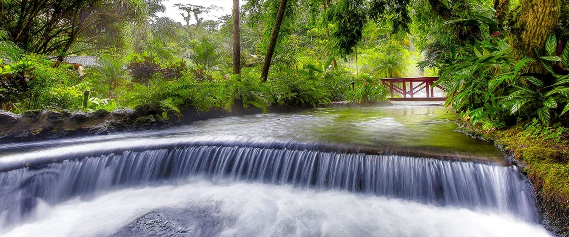 Tour Volcán Arenal y Aguas Termales de Tabacón | Costa Rica Jade Tours