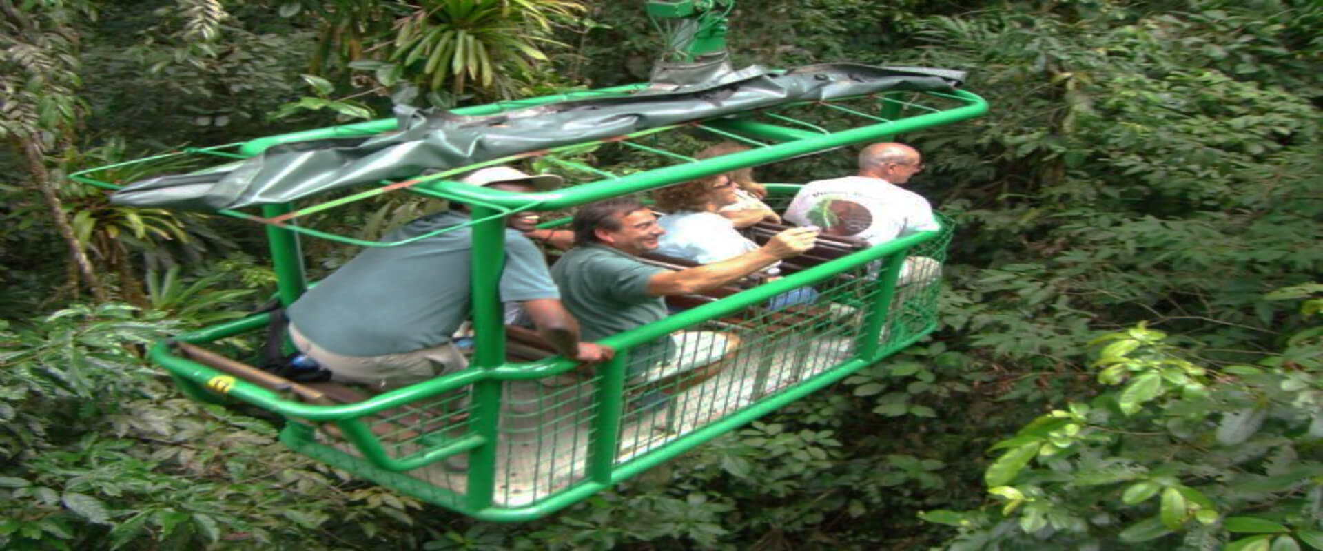 Teleférico en selva tropical | Costa Rica Jade Tours