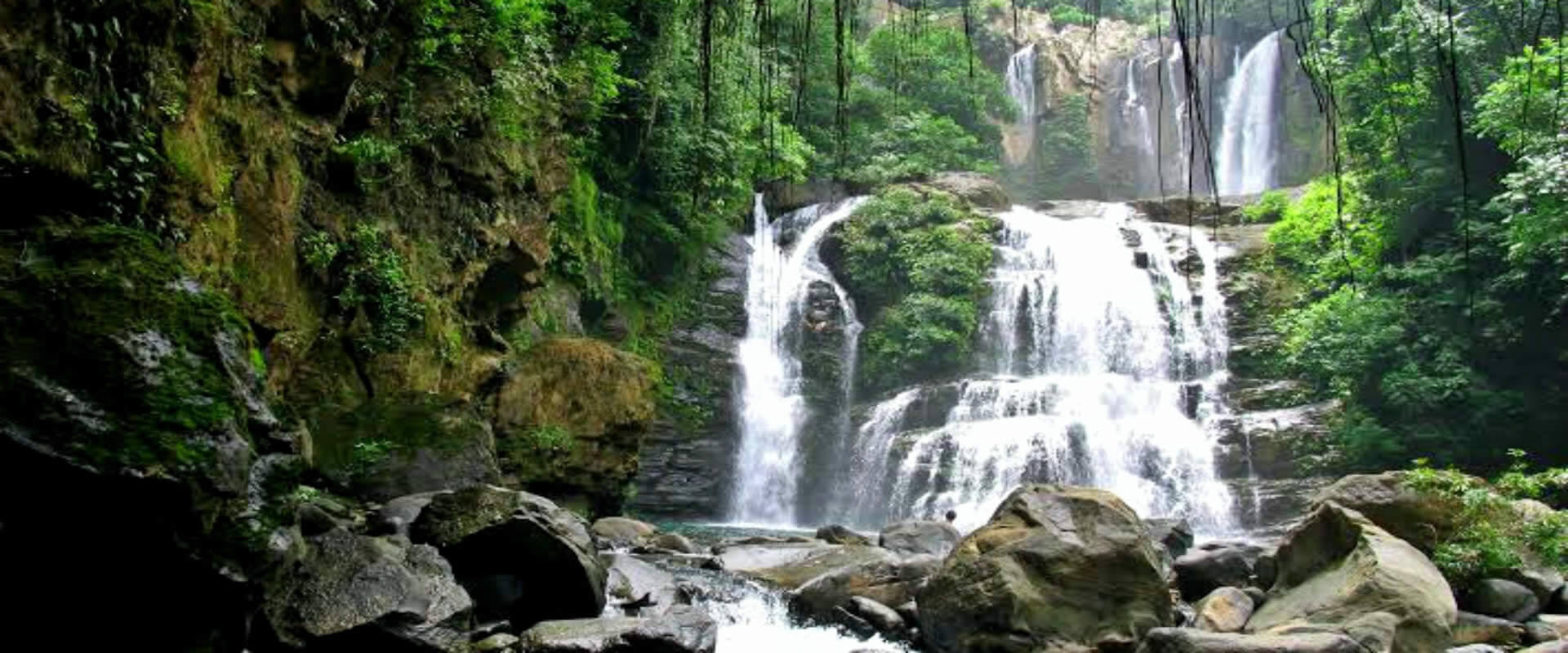 Nauyaca Waterfalls Tour