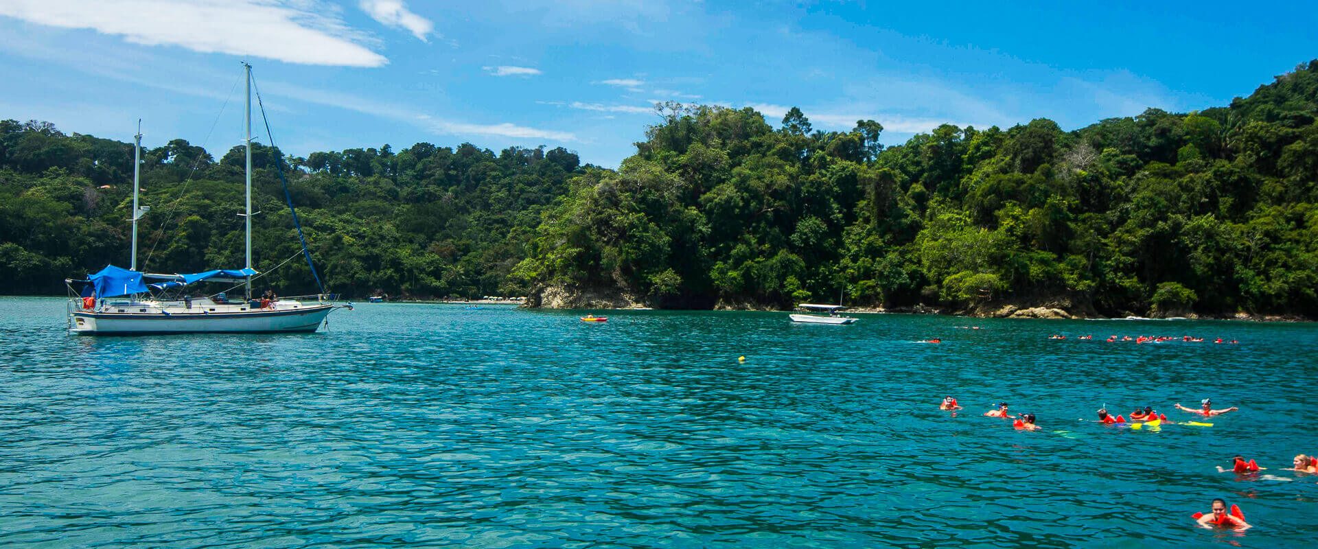 Sailing in Manuel Antonio)