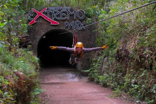 Canopy Tour Extremo Park in Monteverde