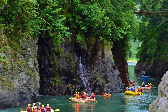 Tortuguero + Pacuare River Rafting - 4 days trip